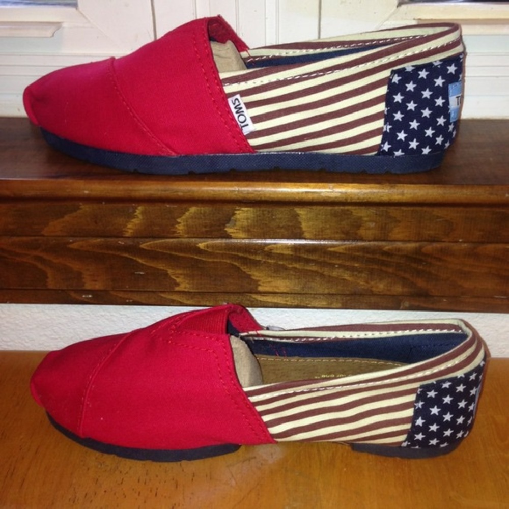 American Flag 🇺🇸 TOMS